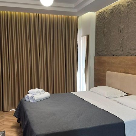 Your Apart Hotel ติรานา ภายนอก รูปภาพ