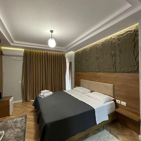 Your Apart Hotel ติรานา ภายนอก รูปภาพ