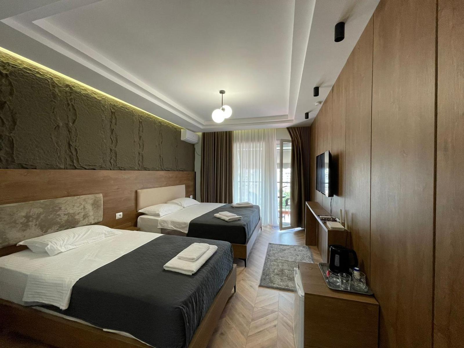 Your Apart Hotel ติรานา ภายนอก รูปภาพ