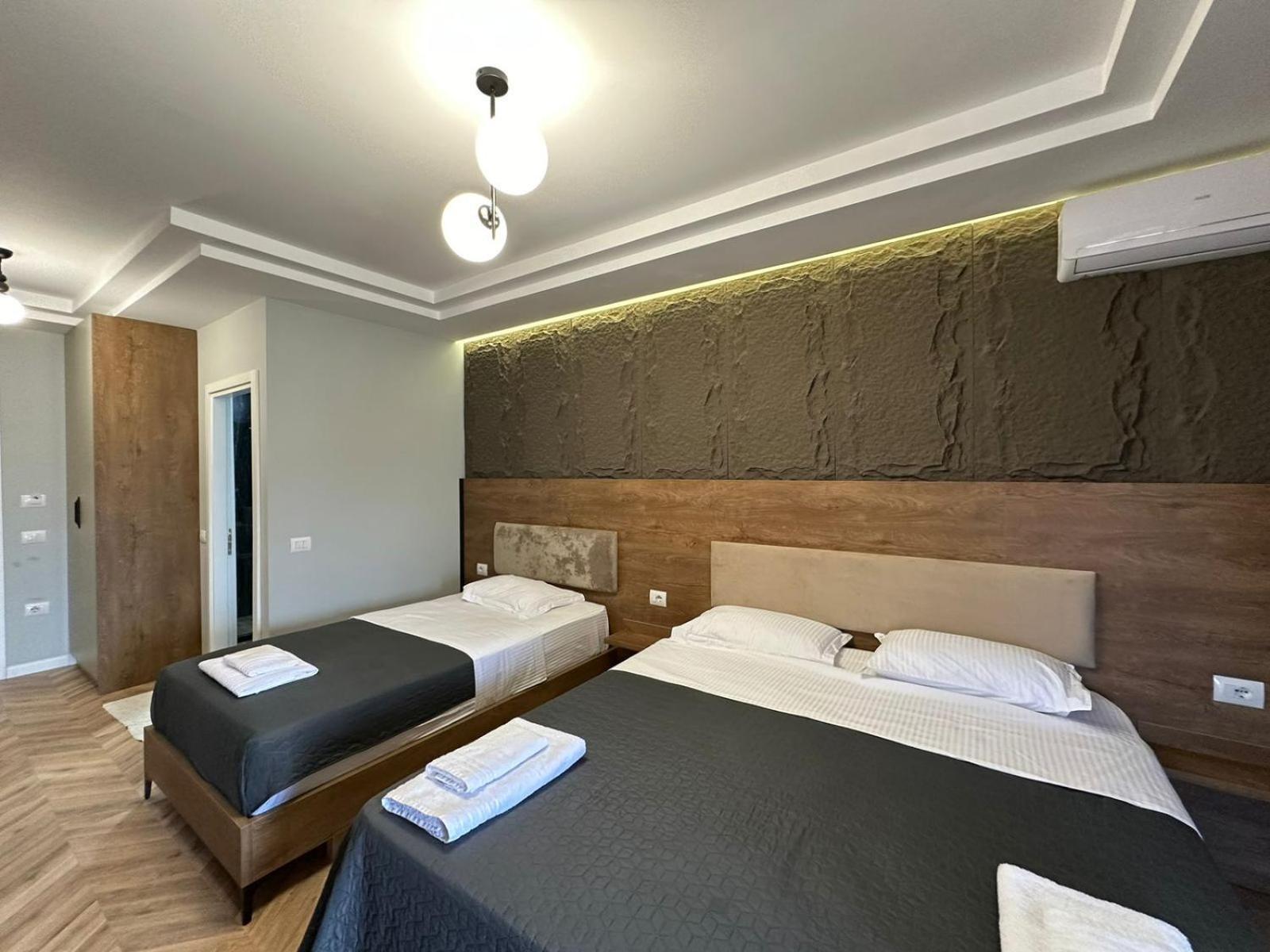 Your Apart Hotel ติรานา ภายนอก รูปภาพ